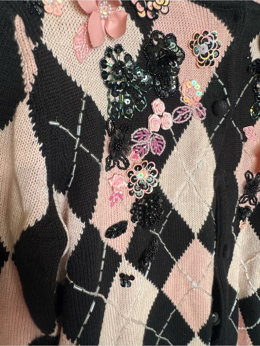 VTG beaded cardi with floral appliqué - Picture 5 of 6